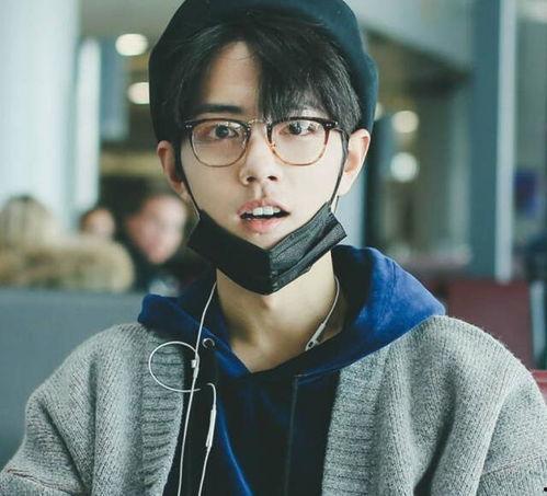 肖战采访爆料王一博视频,兄弟情深，幕后故事引热议  第1张